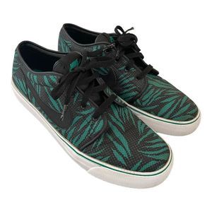 Nike men’s Sneakers Size 9